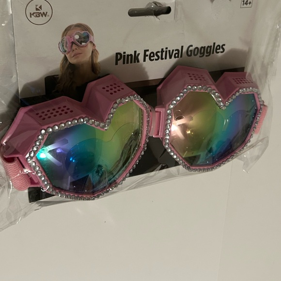Pink Rhinestone Heart Shaped Adjustable Elastic Strap Festival Fashion Goggles - Picture 4 of 5